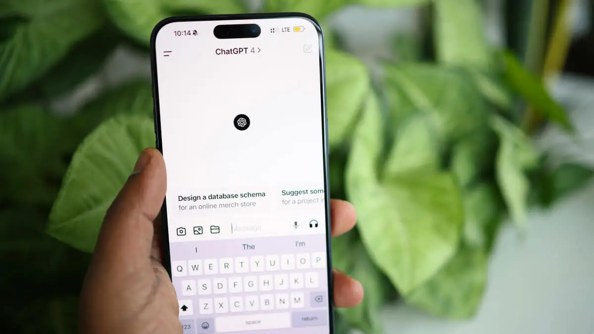 Polacy są zakochani w AI. Oto kto najczęściej sięga po ChatGPT