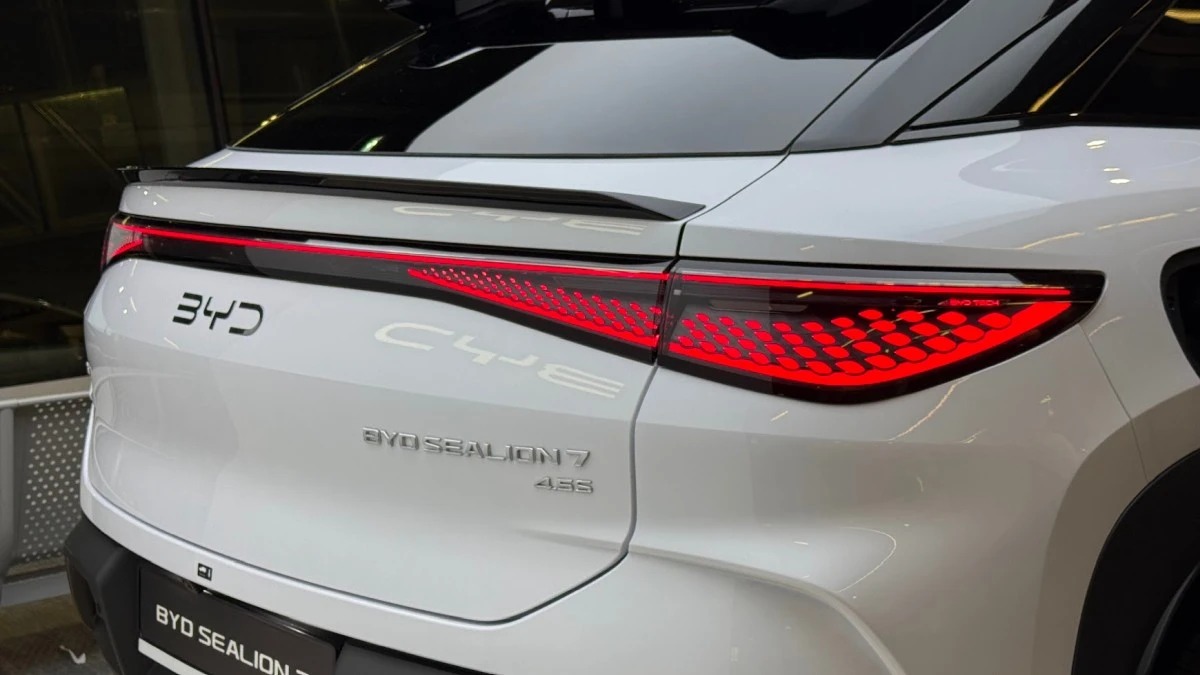 Chińskie auta podbijają Polskę. Otomoto podało ciekawe statystyki