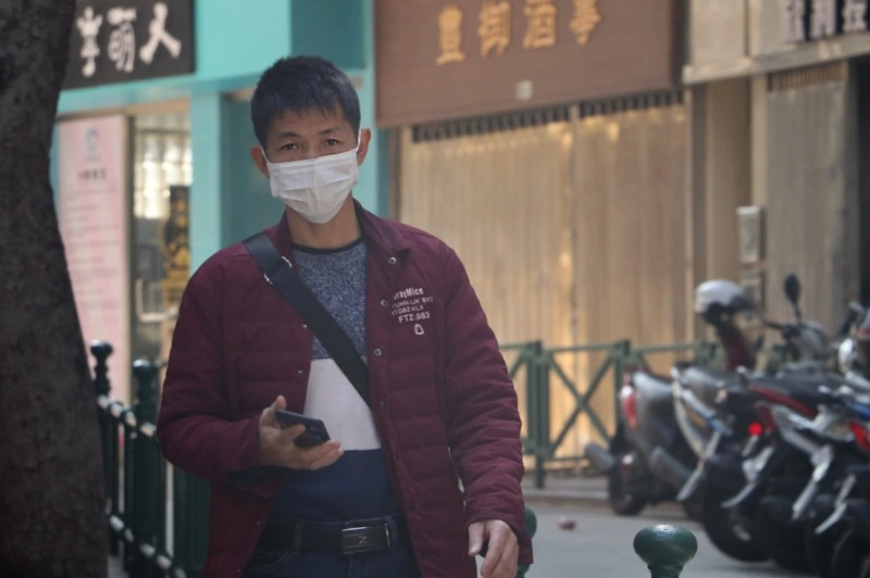 Chiny: nowa aplikacja pokaże, czy masz styczność z zarażonymi koronawirusem