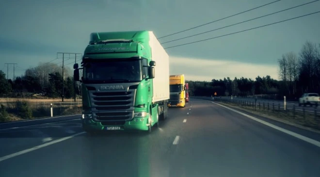 Konwój autonomicznych ciężarówek przejechał przez Europę