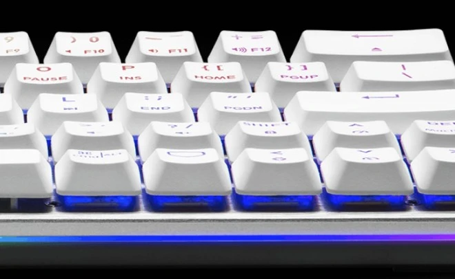 Cooler Master SK622 – klawiatura 60% z asem w rękawie