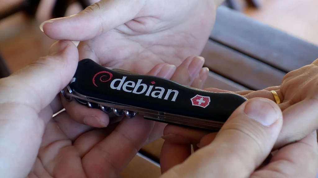 Debian to niezwykle uniwersalny system.
