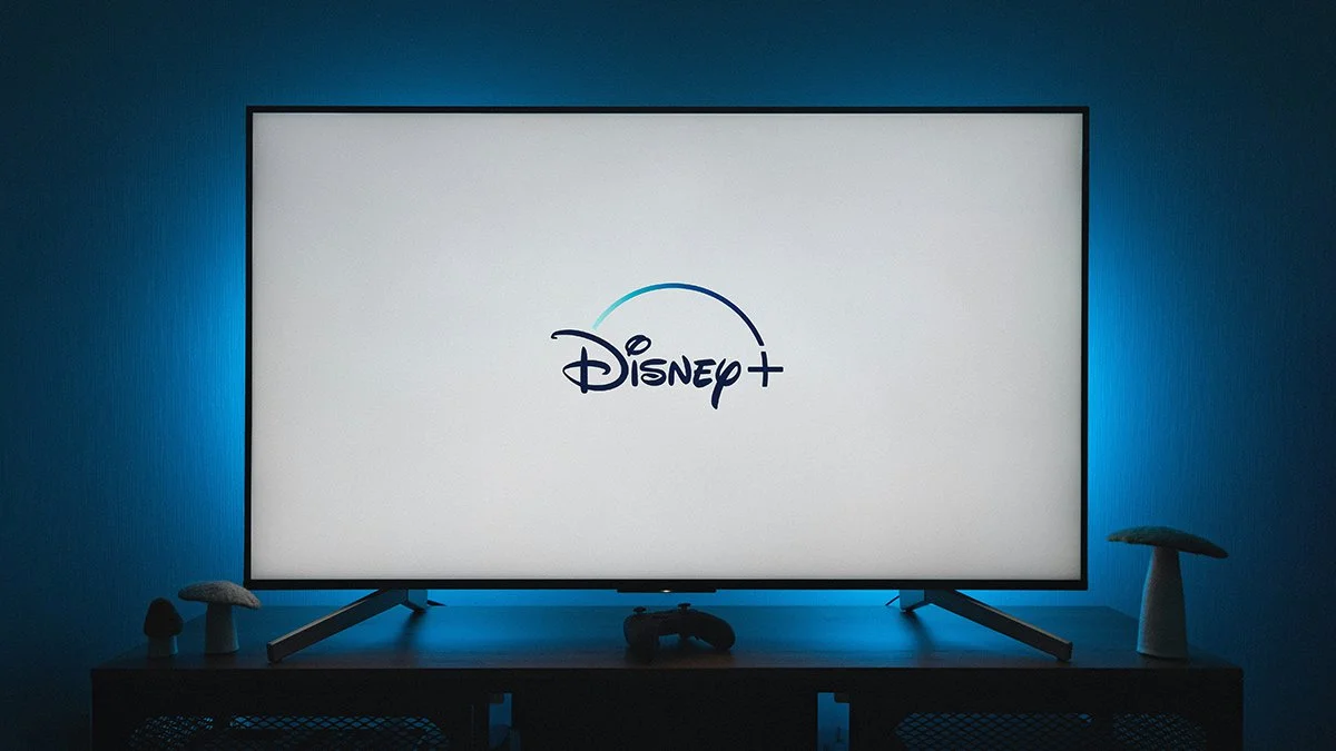 Disney Plus niczym telewizja. Seriale i filmy będą puszczane w pętli