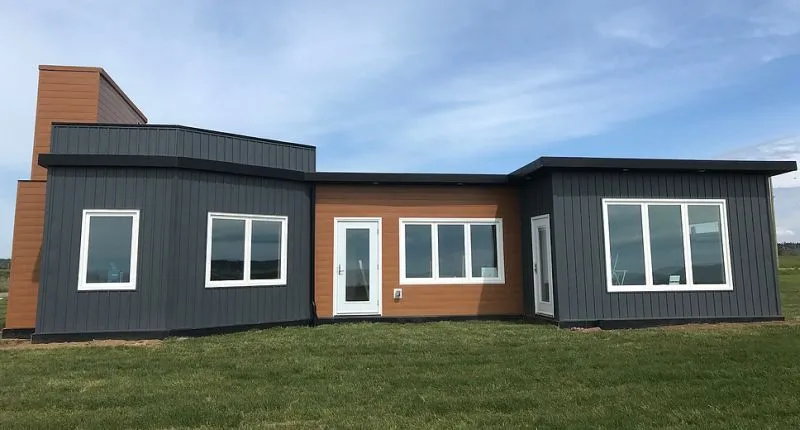 Ten dom powstał z plastikowych butelek, a jest odporny na huragany