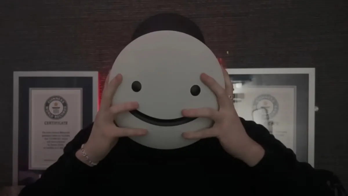 Dream znów zakrywa twarz. Hejt okazał się zbyt przytłaczający