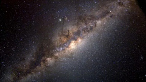 Droga Mleczna może być nawet pięć razy lżejsza niż myślano