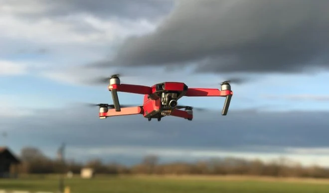 Katowice wykorzystują drony do namierzania „trucicieli” powietrza. Sypią się mandaty