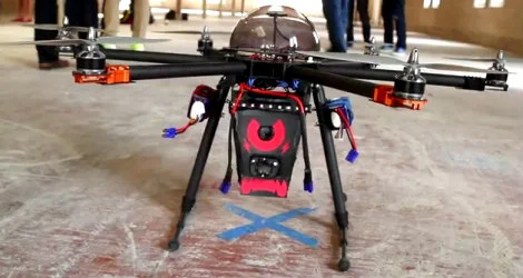 Dron CUPID przypilnuje domu. Włamywaczy porazi prądem (wideo)