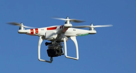 Szwajcarska poczta testuje dostarczanie paczek za pomocą dronów