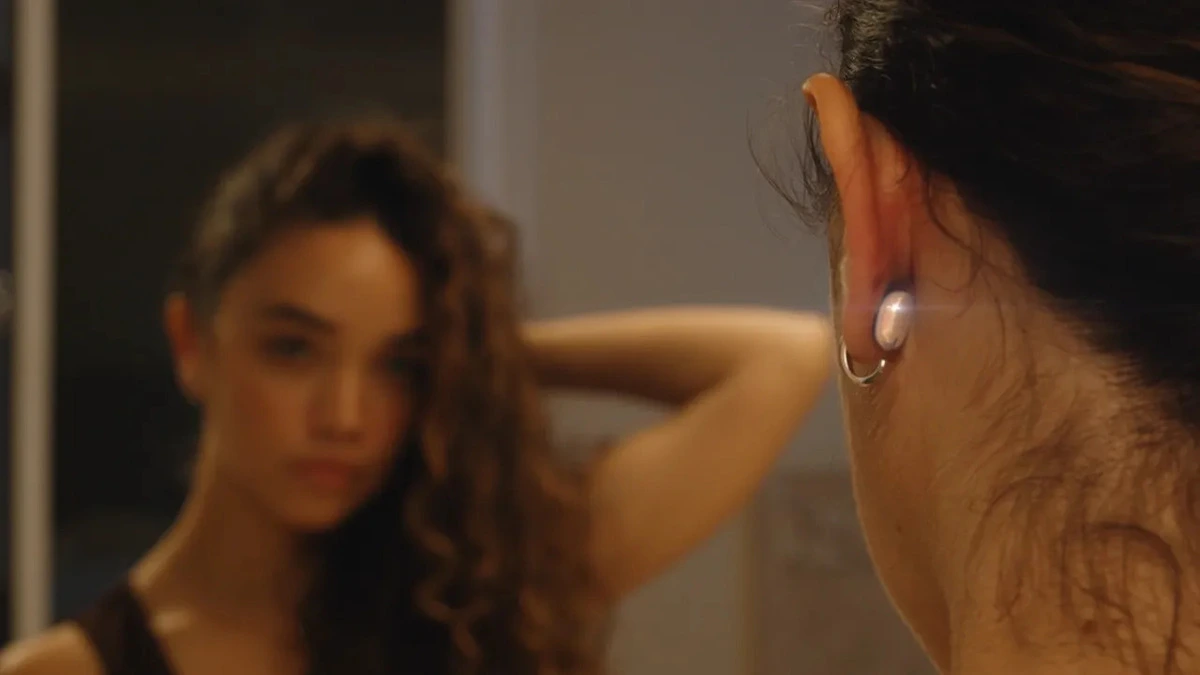 Kolczyki, które mierzą przepływ krwi w mózgu. Lumia znów przesuwa granice