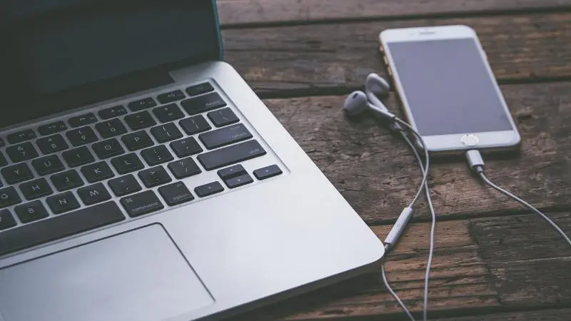 Uważajcie na tanie kradzione smartfony i laptopy. Ich fala może zalać Polskę