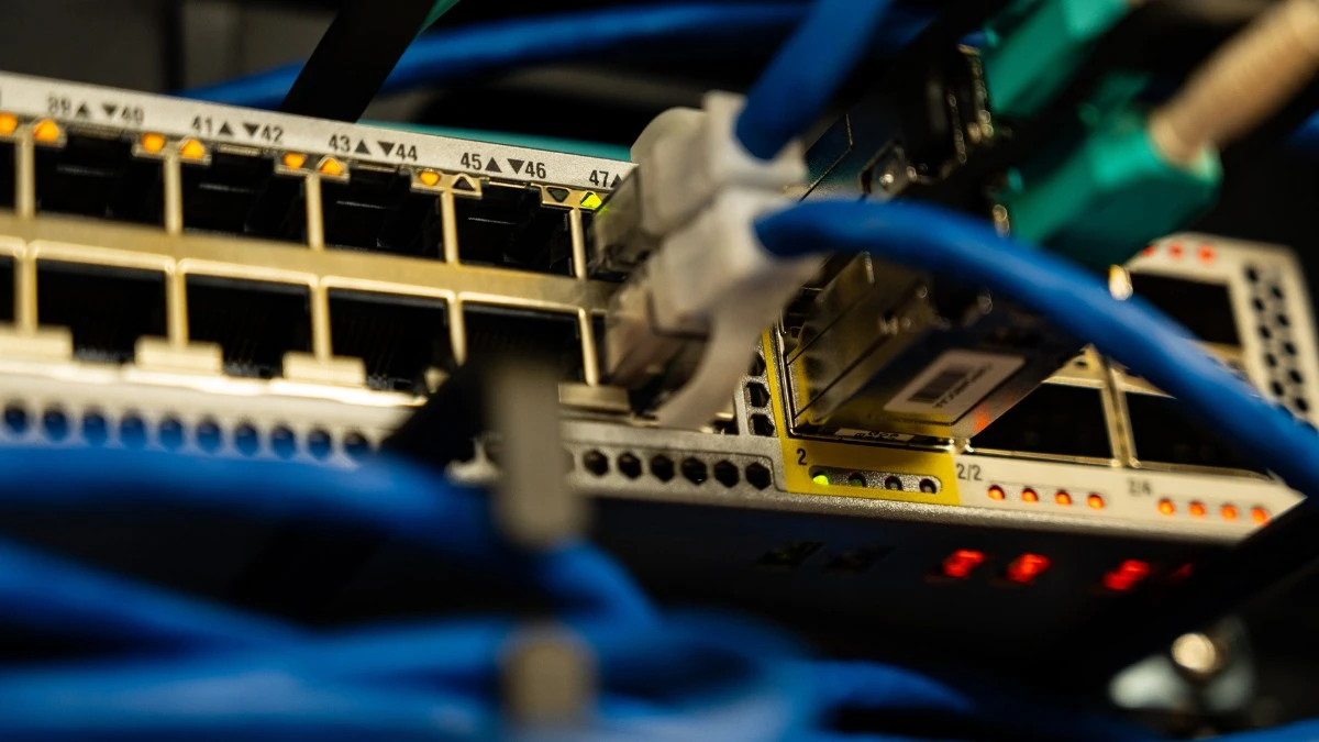 Wyłączyli internet w całym kraju, by nie wyciekły pytania z egzaminu