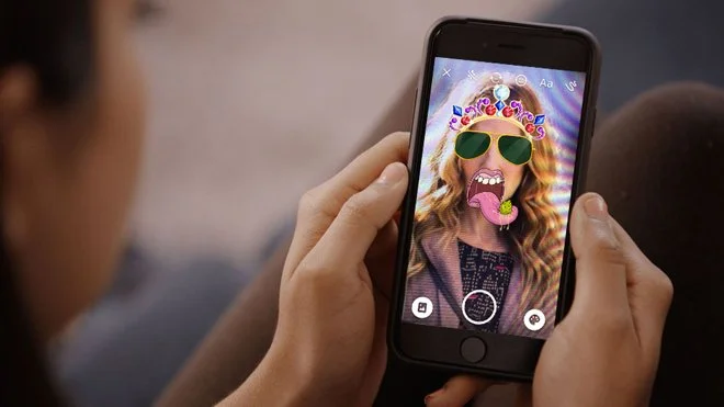 Facebook Messenger – recenzja komunikatora, który stracił tożsamość