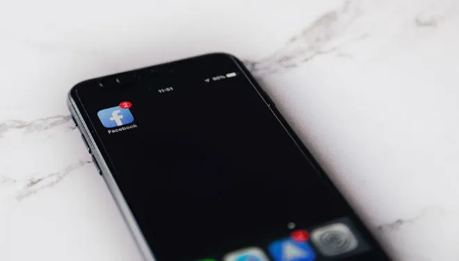 Facebook rezygnuje z hasła „to jest (i zawsze będzie) darmowe”