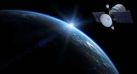 Internet jednak nie z satelity? Facebook rezygnuje z pomysłu