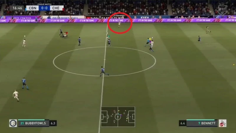 Błąd w FIFA 21 sprawia, że piłkarze skaczą jak Mario (wideo)