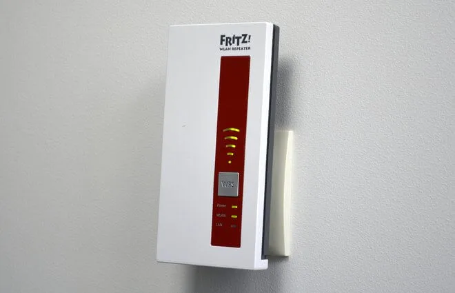 Domowe Wi-Fi na sterydach czyli test wzmacniacza sygnału FRITZ!WLAN Repeater 1750E