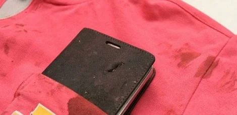 Kuloodporny Samsung Galaxy Mega 6.3? Zatrzymał wystrzelony pocisk i uratował życie