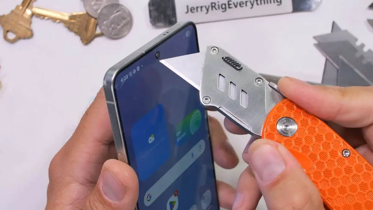 Galaxy S25 Edge w teście wytrzymałości. Cienki równa się słaby?