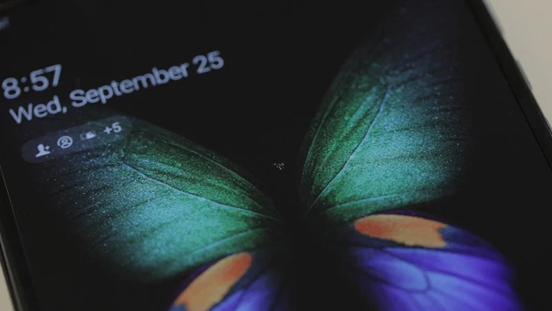 Samsung Galaxy Fold to smartfon, którego strach trzymać w kieszeni. Przekonują się o tym pierwsi użytkownicy