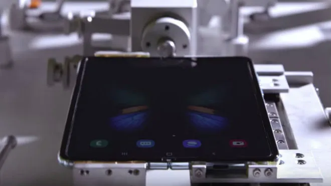 Samsung patentuje nowy wyświetlacz. Szykuje się Galaxy Roll?