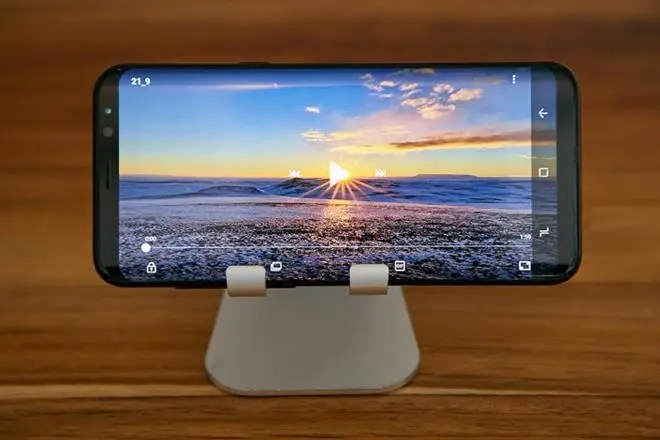 Samsung Galaxy S9 dostanie lepszy ekran AMOLED