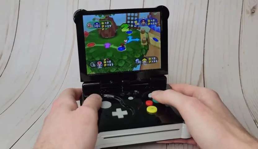 Ktoś stworzył przenośną wersję GameCube na podstawie fejka z 2005 roku