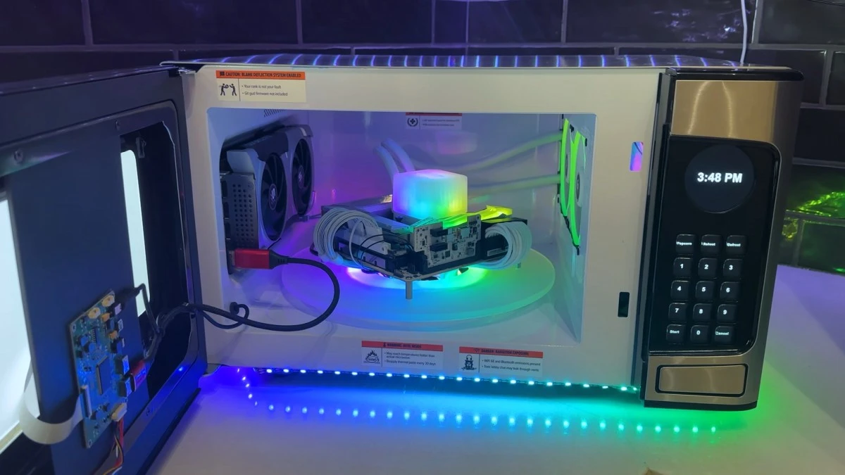 Ten gamingowy PC zaklęto w mikrofali. Imponujący projekt można wygrać