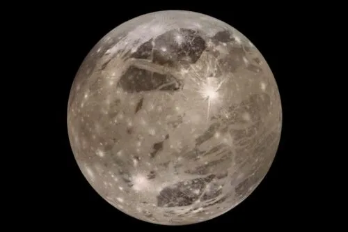 Posłuchaj jak brzmi Ganimedes, jeden z księżyców Jowisza
