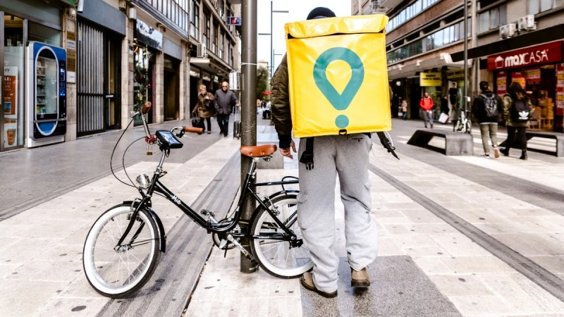 Glovo żądało zdjęć dowodów od klientów. Jest potężna kara od urzędu