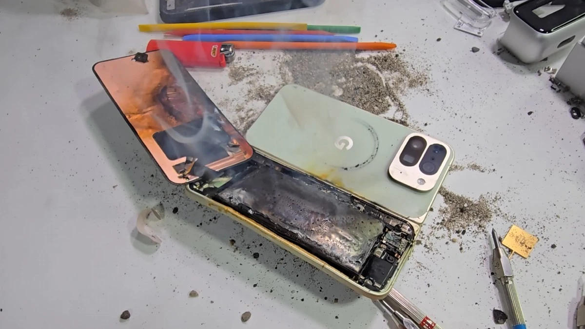 Google Pixel 10 Pro Fold eksplodował podczas nagrania znanego youtubera