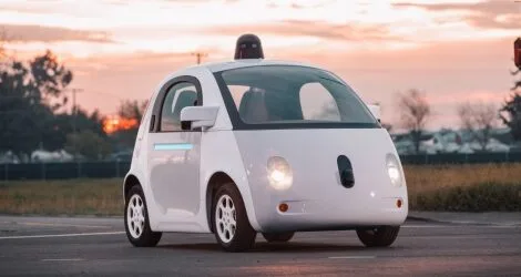 Ile wypadków na drodze miały Google Cars?