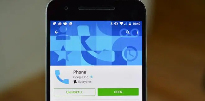 Aplikacja Google Phone z opcją blokowania i zgłaszania spamu