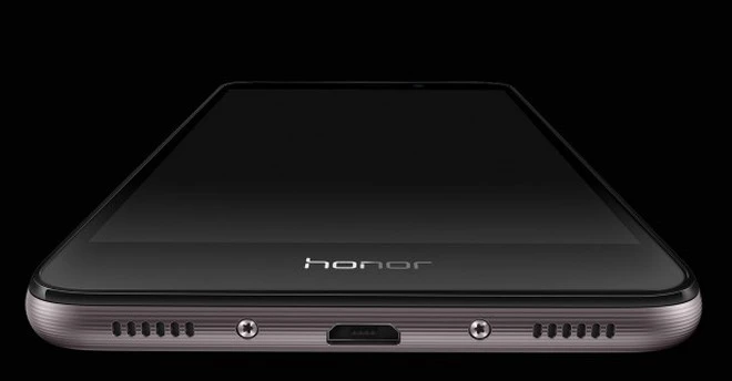 Huawei prezentuje kolejnego budżetowca z niezłymi parametrami – Honor 5C