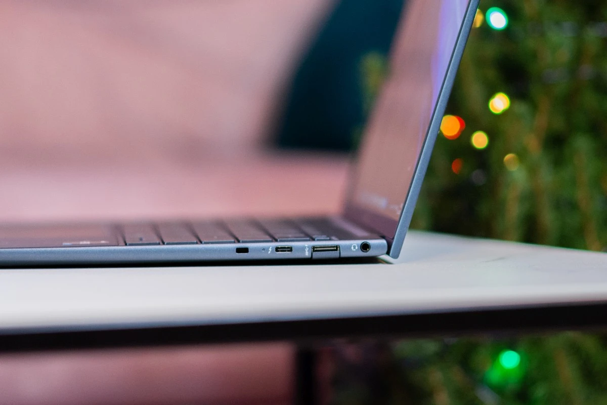 HP Elite Dragonfly G4