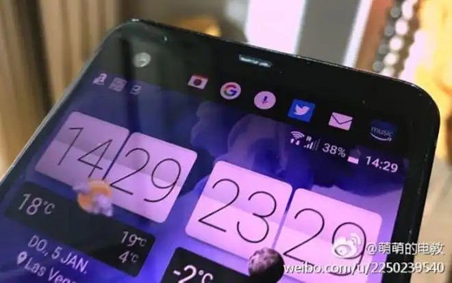 Nowy smartfon HTC z dodatkowym wyświetlaczem? Wyciekły zdjęcia