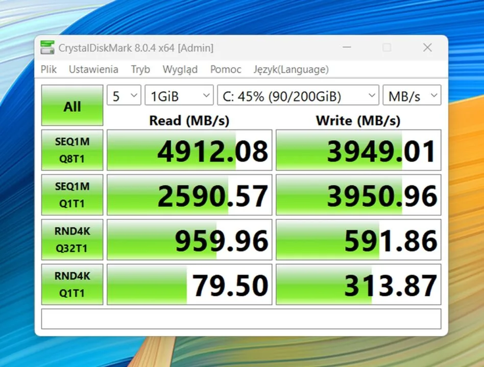 Huawei Matebook D 16 w CristalDiskMark