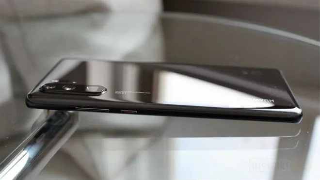 Huawei P40 Pro na nowych renderach. Obudowa wygląda… dziwnie