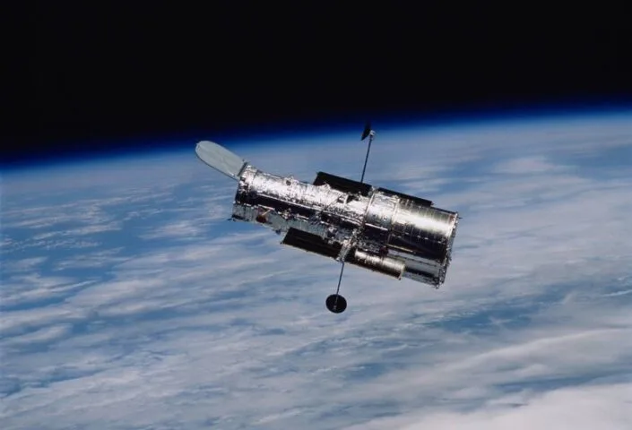 Kosmiczny Teleskop Hubble’a uchwycił na zdjęciu rodzącą się gwiazdę