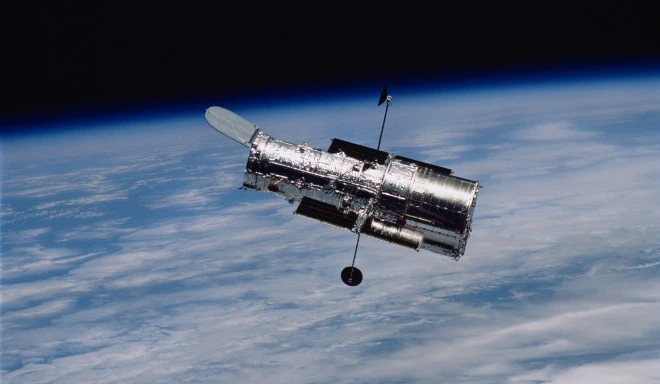 Teleskop Hubble’a wyłączony. Konstrukcja walczy o przetrwanie