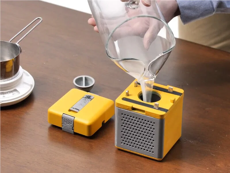 Ekologiczne ogniwo na słoną wodę. Zdumiewający HydraCell zastąpi powerbank