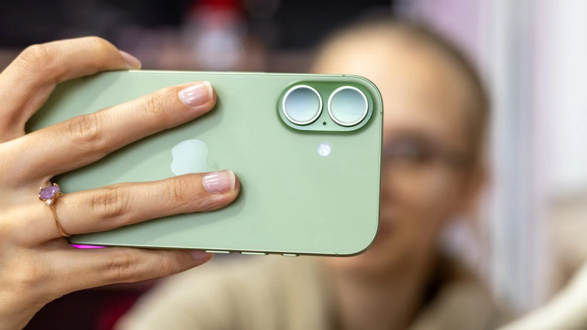 iPhone 17 – recenzja. Nie mógł być (dużo) lepszy