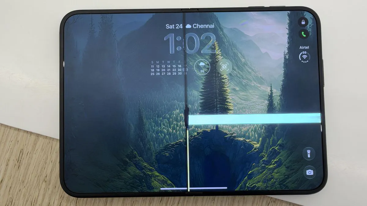 Niektóre wyświetlacze iPhone’a Duo pękają. Apple ma problem?