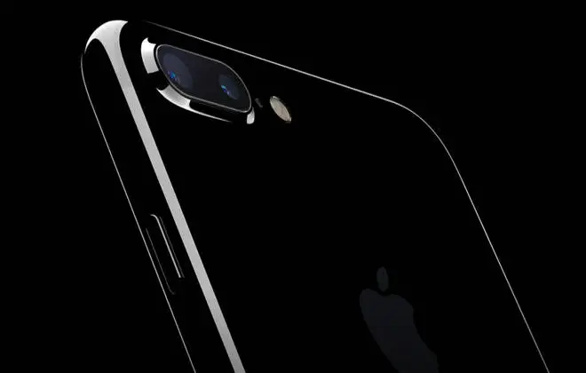 iPhone 7 z problemami. Smartfon syczy podczas dużego obciążenia procesora