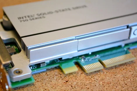 Test wydajnego dysku SSD na złączu PCIe – Intel 750 MLC 400 GB