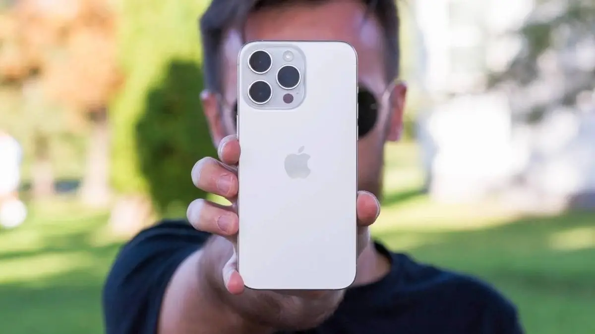 iPhone 17 Pro bez tytanu? Apple może wrócić do korzeni