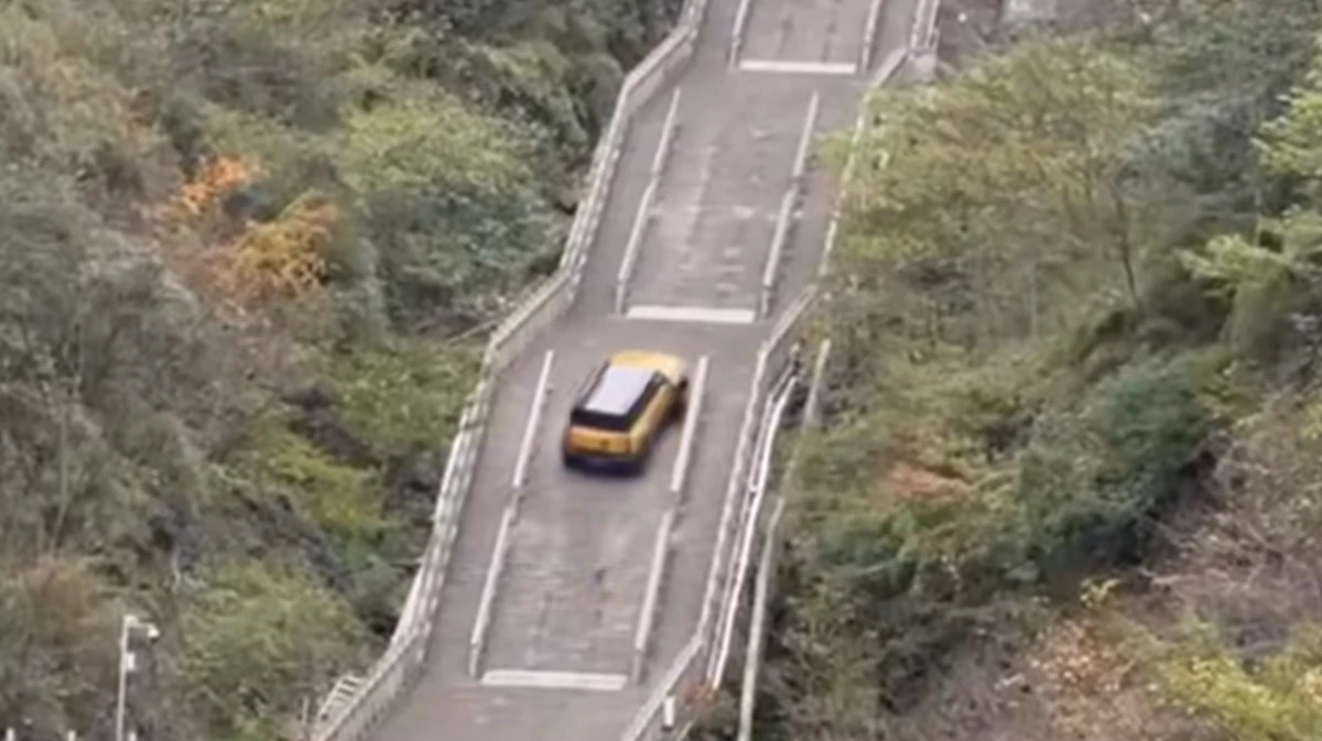 Chiński elektryk uszkodził Schody do Nieba. Popisówka się nie udała