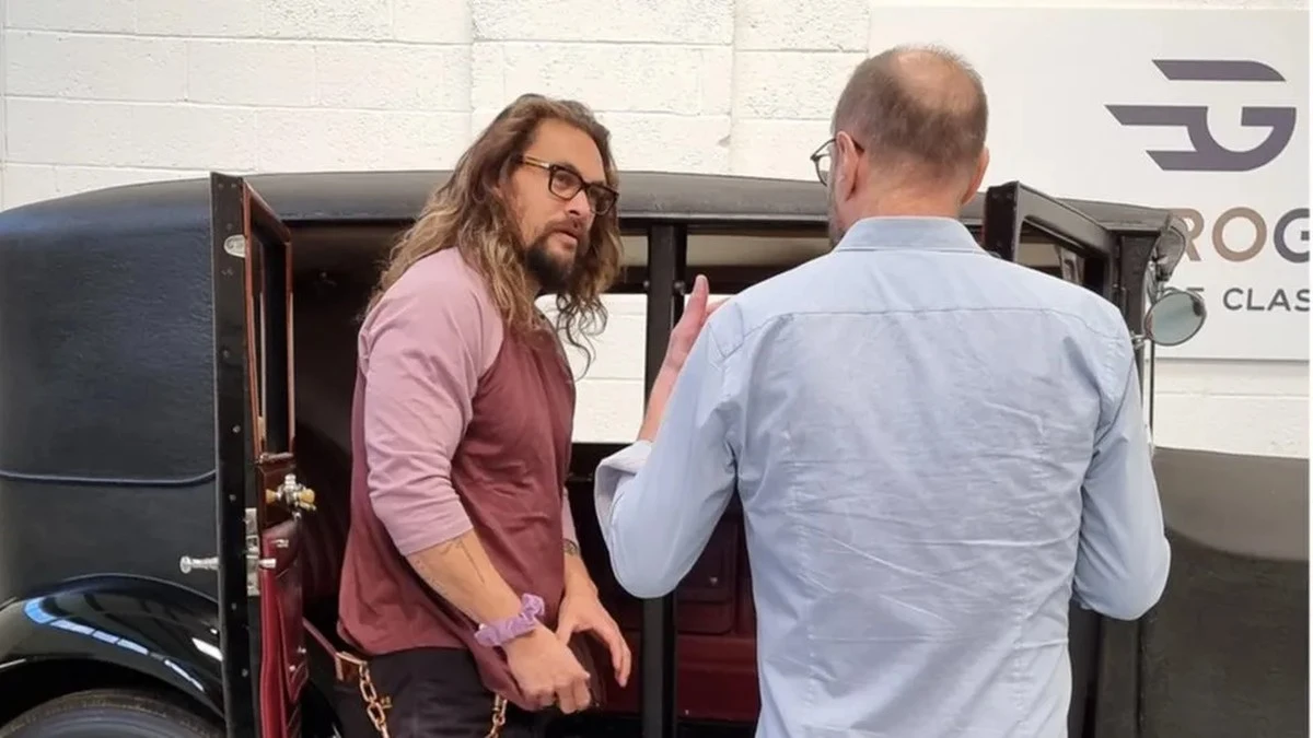 jason momoa rolls-royce 1929 elektryczny