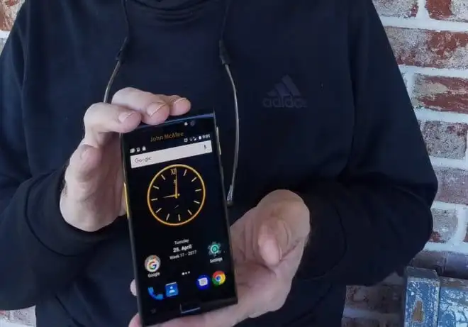 John McAfee pracuje nad „pierwszym prawdziwie prywatnym smartfonem”