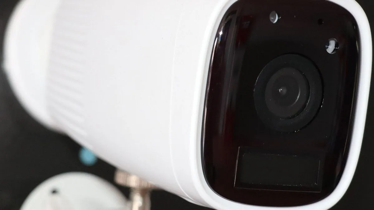 Najmniejsza kamera szpiegowska z transmisją wideo na żywo